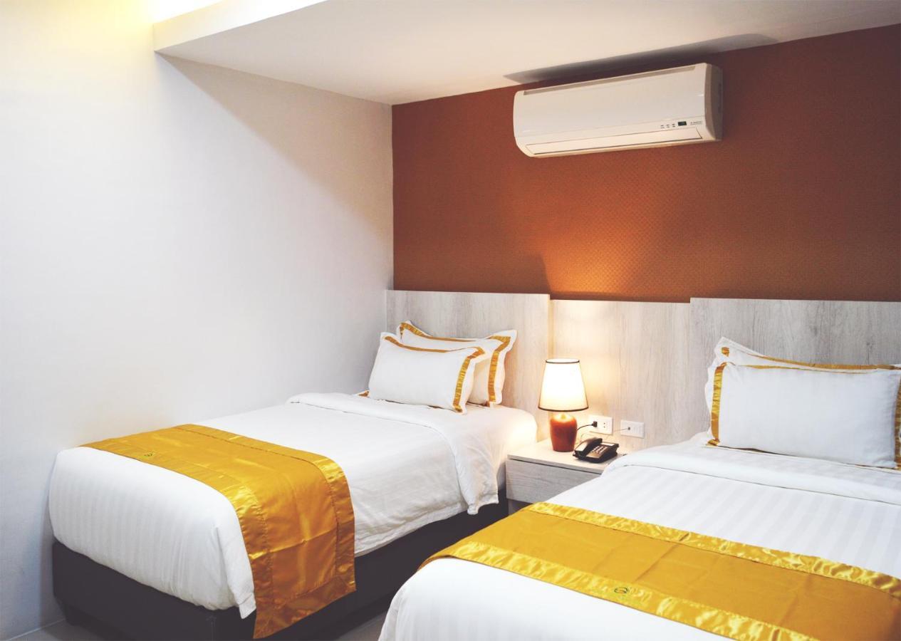 Carlosta Hotel オルモック エクステリア 写真