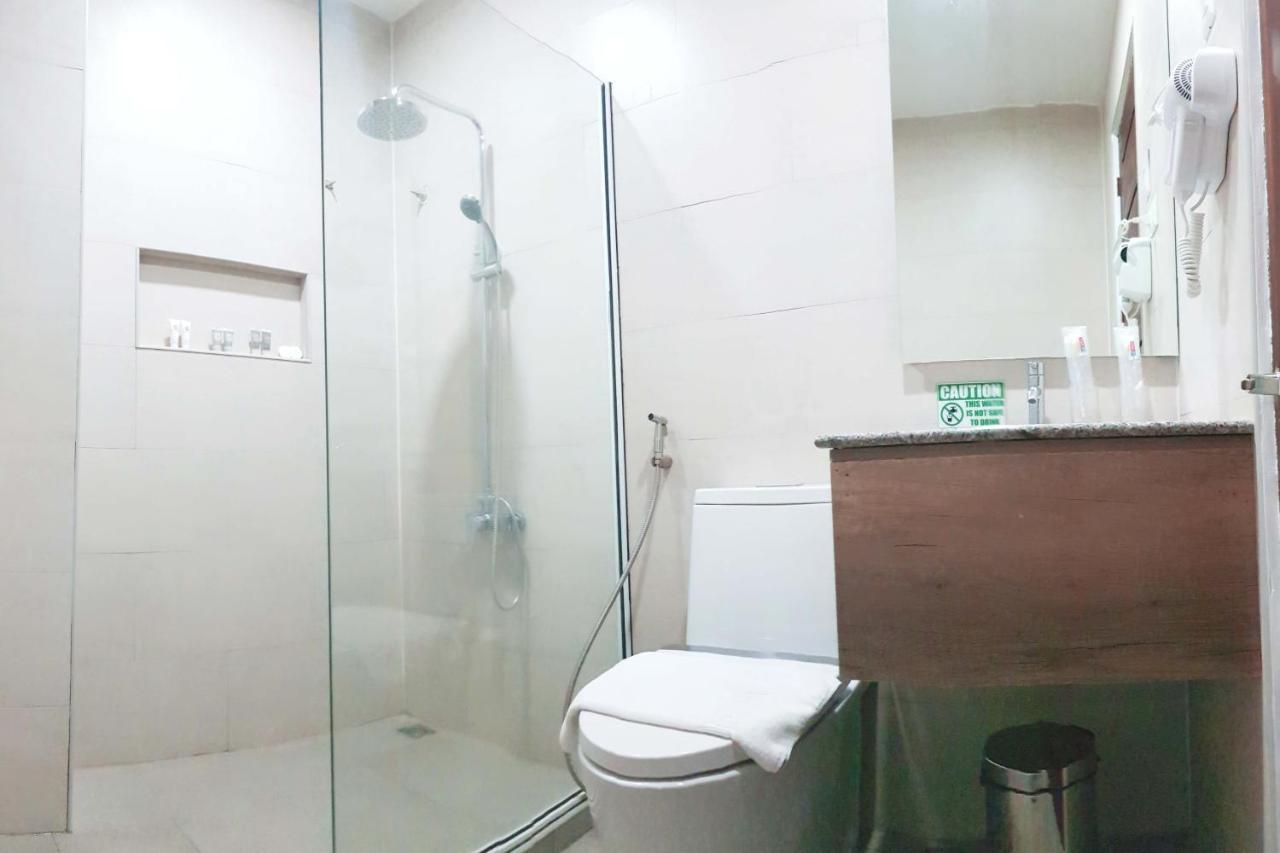 Carlosta Hotel オルモック エクステリア 写真